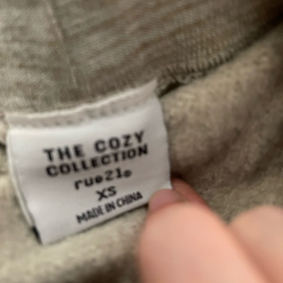 Sweatpants - Picture 3 of 6